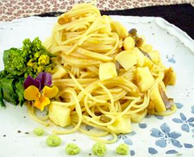 モッツアレラチーズみそ漬の春パスタ