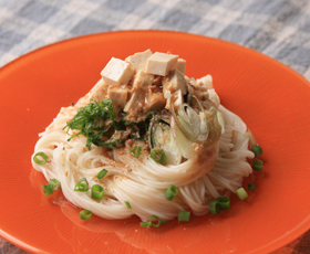 豆腐みそ漬のせそうめん
